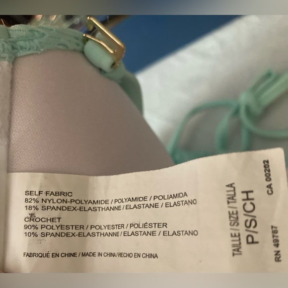 Hot Water Blue Glacier Ruffle Cutout Convertible Strap Bandue Bikini Top S EUC - Picture 13 of 16